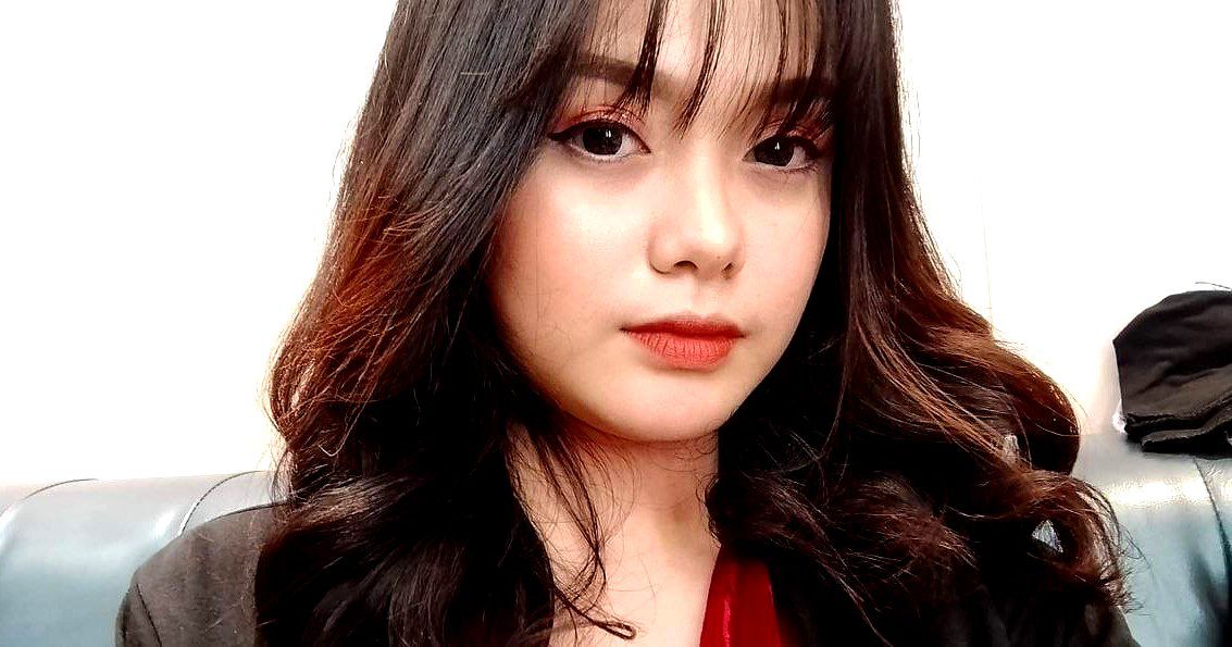 Ky nghỉ sung phê với tình trẻ melody marks